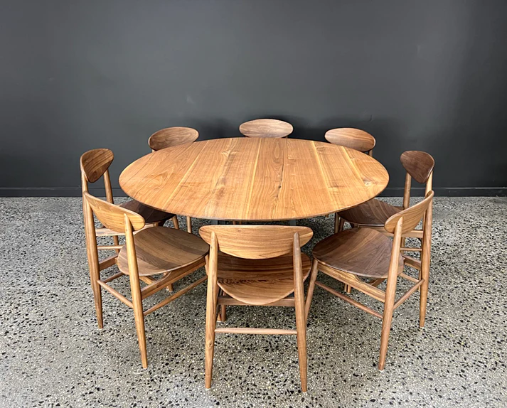 Arranmores Round Dining Table